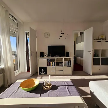 Bayview Apartment *